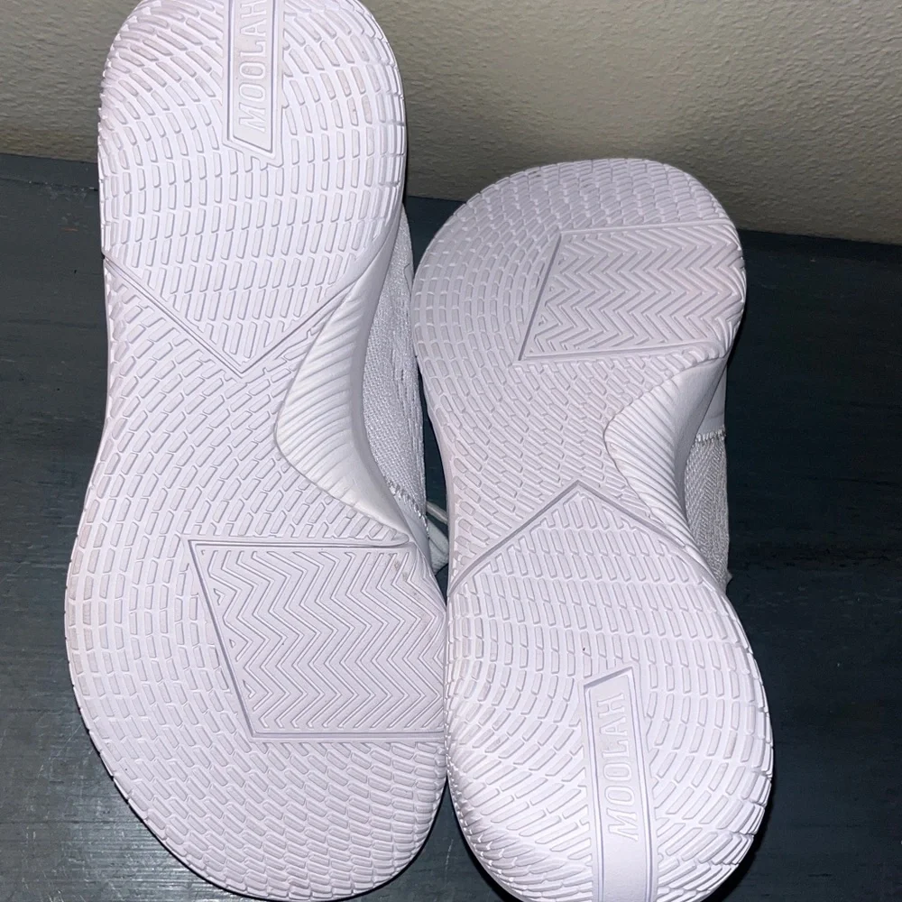 Moolah Kicks Neovolt Low Women's Basketball Shoes White Pro V2 Size Woman's 6